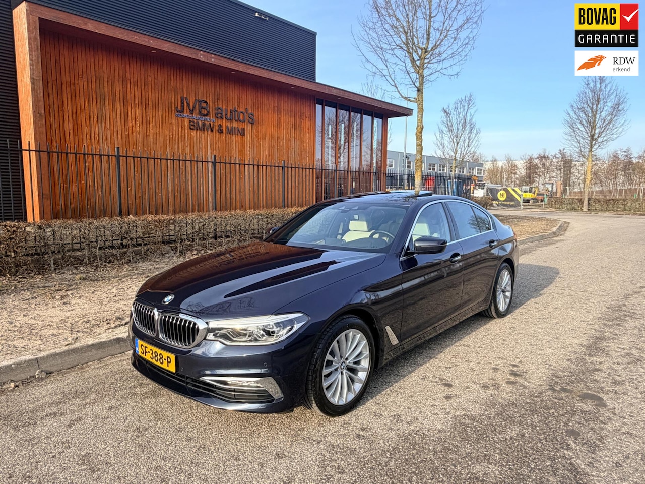 BMW 5-serie - 520i High Executive 520i High Executive, schuifdak, comfortstoelen, Adaptive LED - AutoWereld.nl