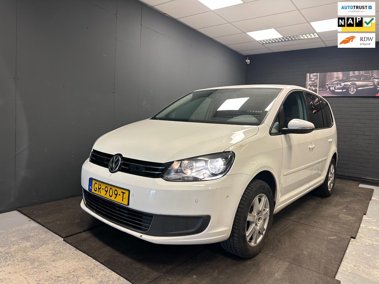 Volkswagen Touran - 2.0 TDI BlueMotion CARPLAY APK 2-2027 LM DSG 2015. - AutoWereld.nl