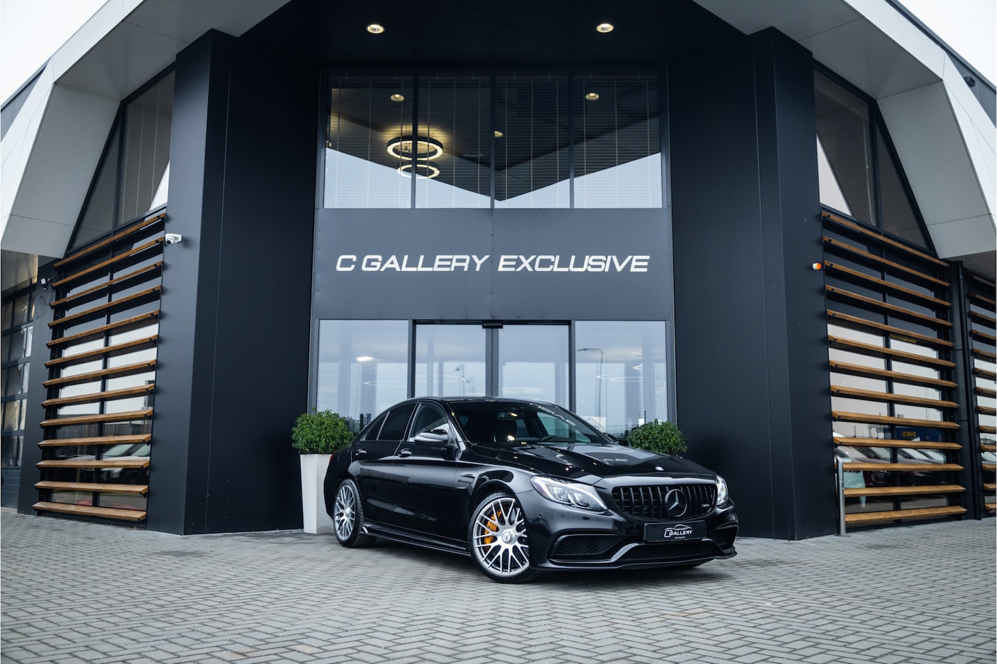 Mercedes-Benz C-klasse - AMG C63 S - Keramisch | Burmester | Memory | Stoelverwarming - AutoWereld.nl