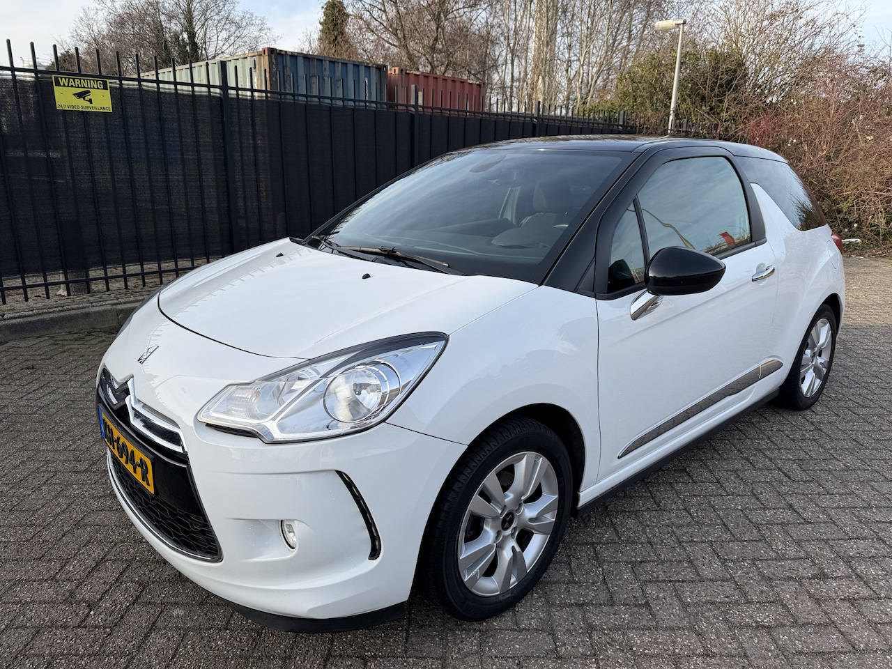 DS 3 - 1.2 PureTech So Chic LED/Clima/Cruise/Stoelverwarming - AutoWereld.nl