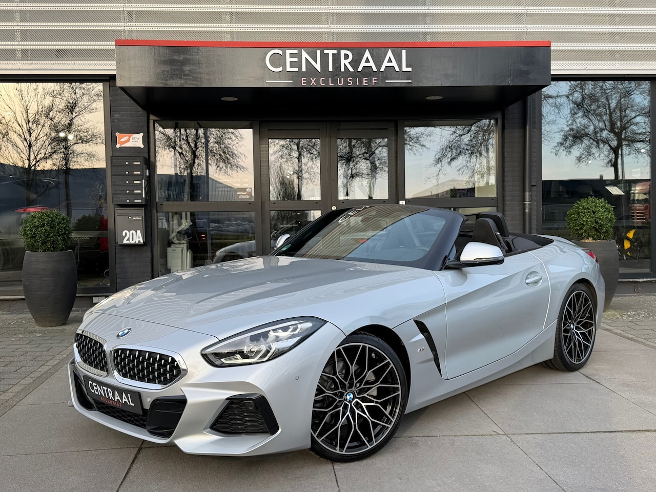 BMW Z4 Roadster - SDrive20i High Exe M-Sport Leder|Harman&Kardon|Keyless|Camera|Carplay - AutoWereld.nl