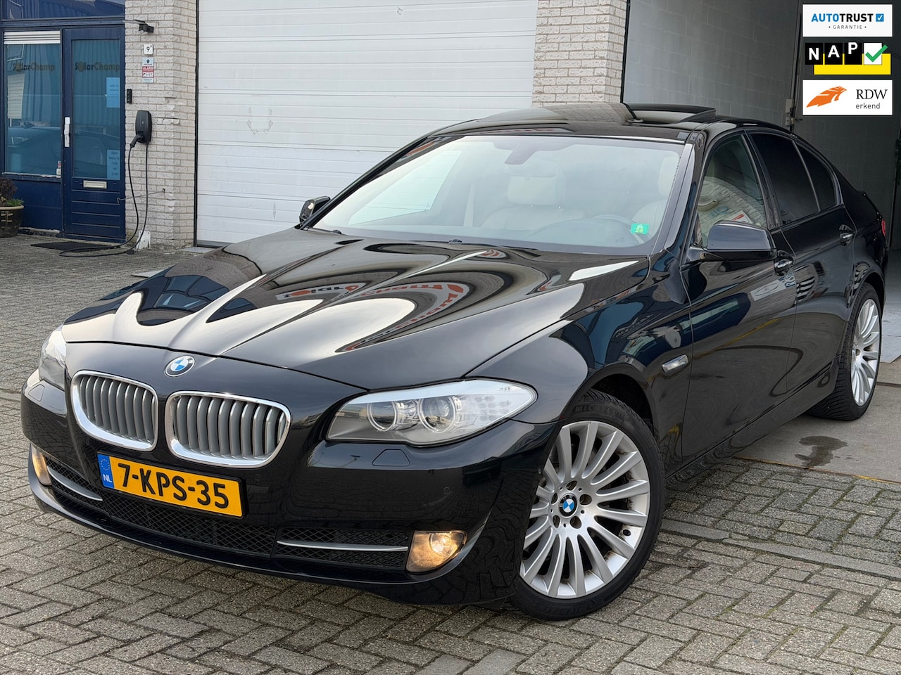 BMW 5-serie - 528i/ M pakket/ nap/ 3e EIG/ dealeronderhouden/ 1jaar apk/ volle opties. - AutoWereld.nl