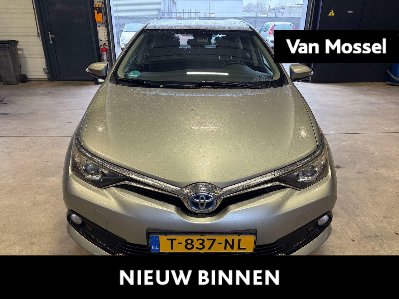 Toyota Auris - 1.8 Hybrid Business | CRUISE CONTROL | DAB | AIRCO | - AutoWereld.nl