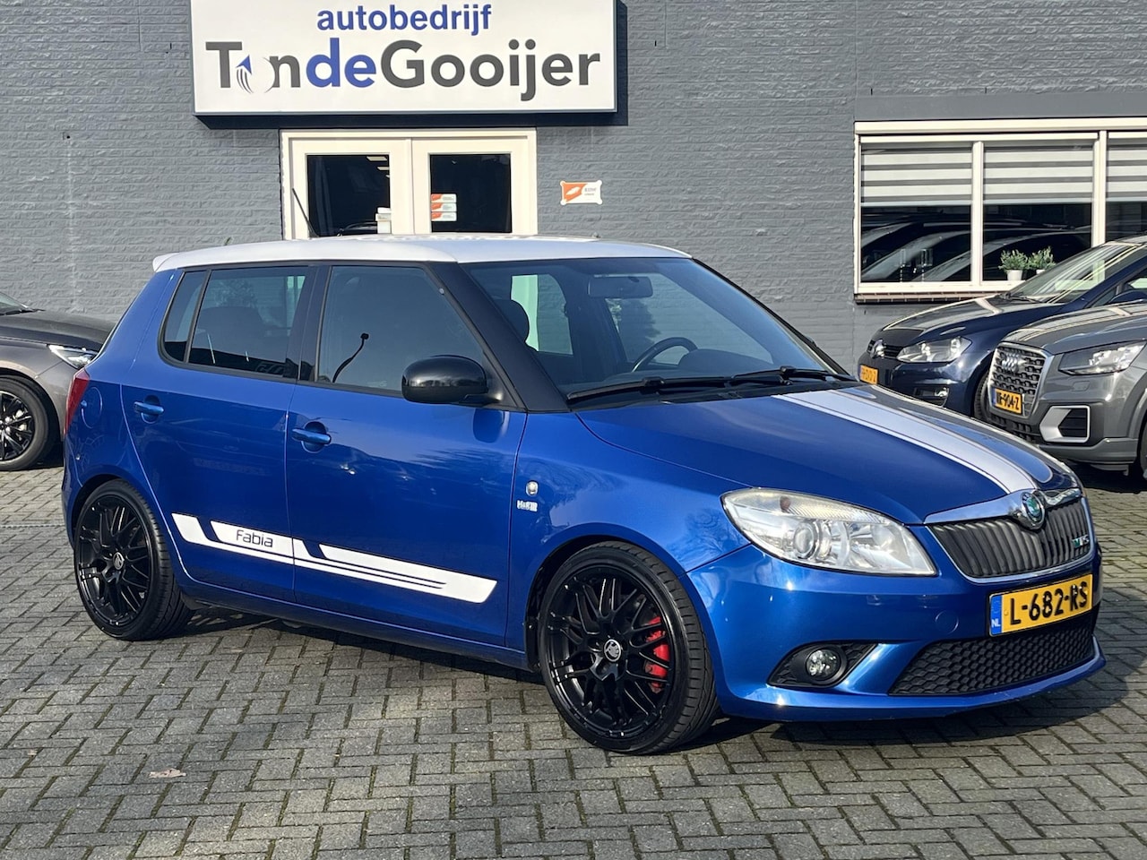 Skoda Fabia - 1.4 TSi DSG RS 180 pk | CLIMA | PDC | STOELVERW. | 17" | - AutoWereld.nl
