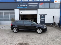 Audi A3 - 1.6 Ambition Pro Line/ met Onderhoudshistorie, Stoelverwarming, Cruise Control, Clima-Airc