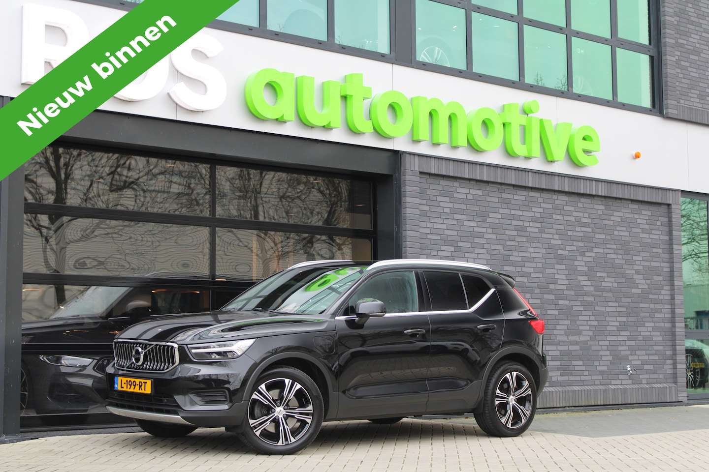 Volvo XC40 - 1.5 T5 Recharge Inscription | NAP! | ACC | STOEL+STUURVERWARMING | CAMERA | KEYLESS | CARP - AutoWereld.nl