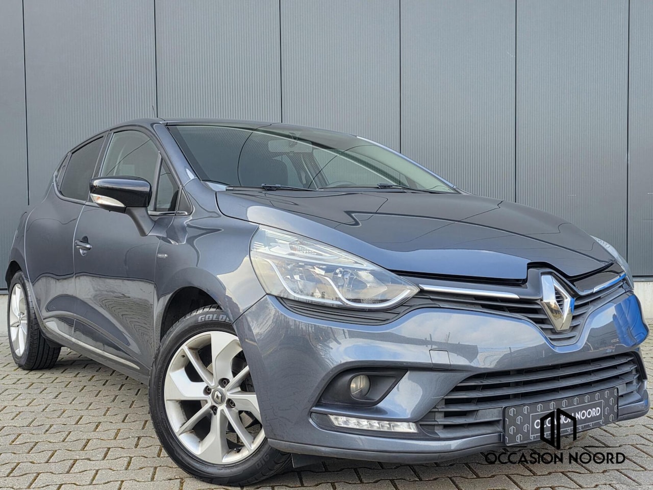 Renault Clio - 0.9 TCe Limited|DAB+|Airco|Cruise|Navi|Lmv| - AutoWereld.nl