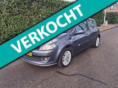 Renault Clio - 1.6-16V Dynamique Luxe apk 2027