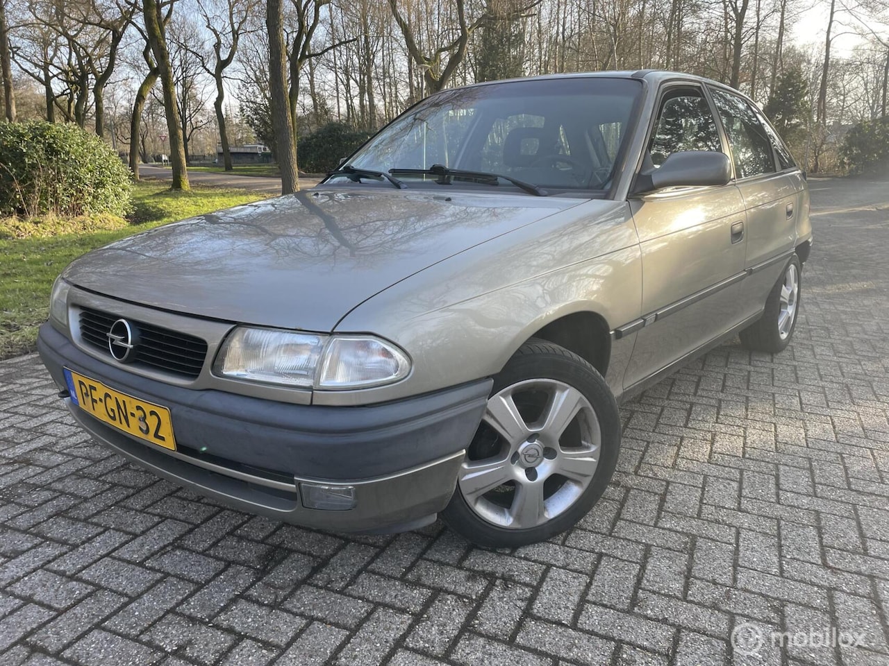 Opel Astra - 1.6i Season..5-DRS...Airco - AutoWereld.nl