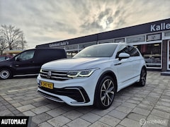 Volkswagen Tiguan - 1.5 TSI R-Line, Trekhaak, Dealer onderhoud