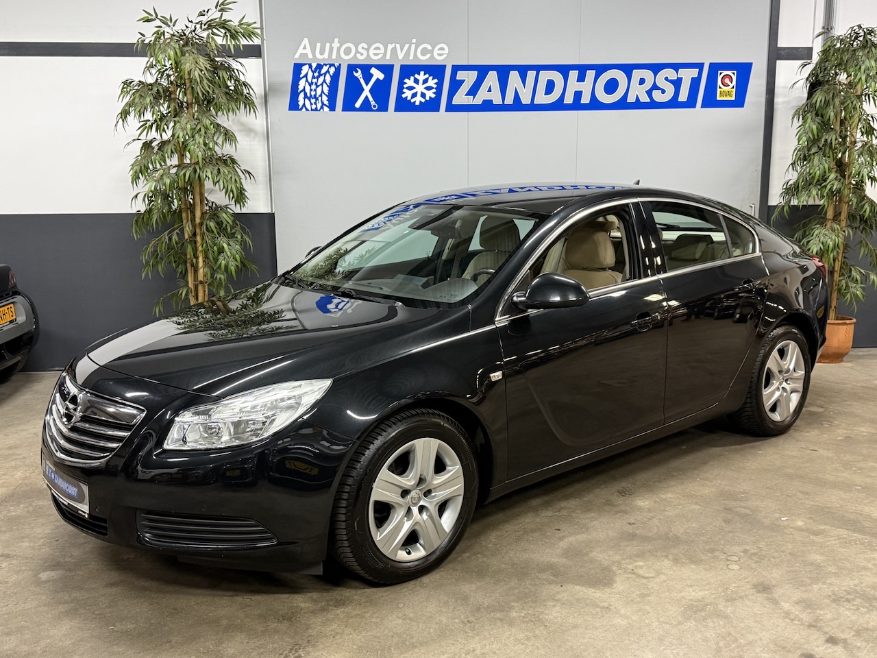 Opel Insignia - 2.0 T Edition // Autom // leer - AutoWereld.nl