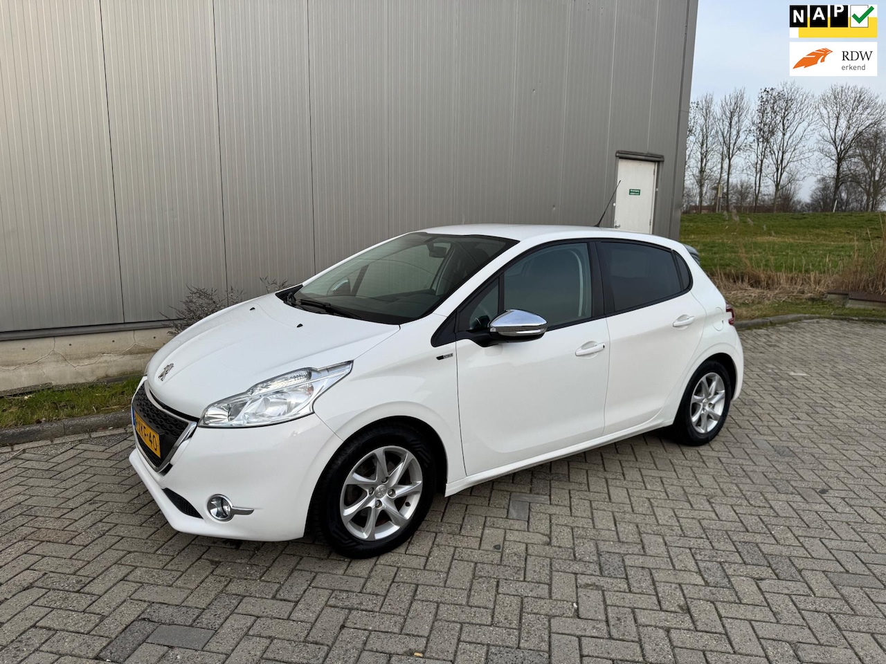 Peugeot 208 - 1.2 e-VTi Style Automaat 5Drs 1e Eig Nap - AutoWereld.nl