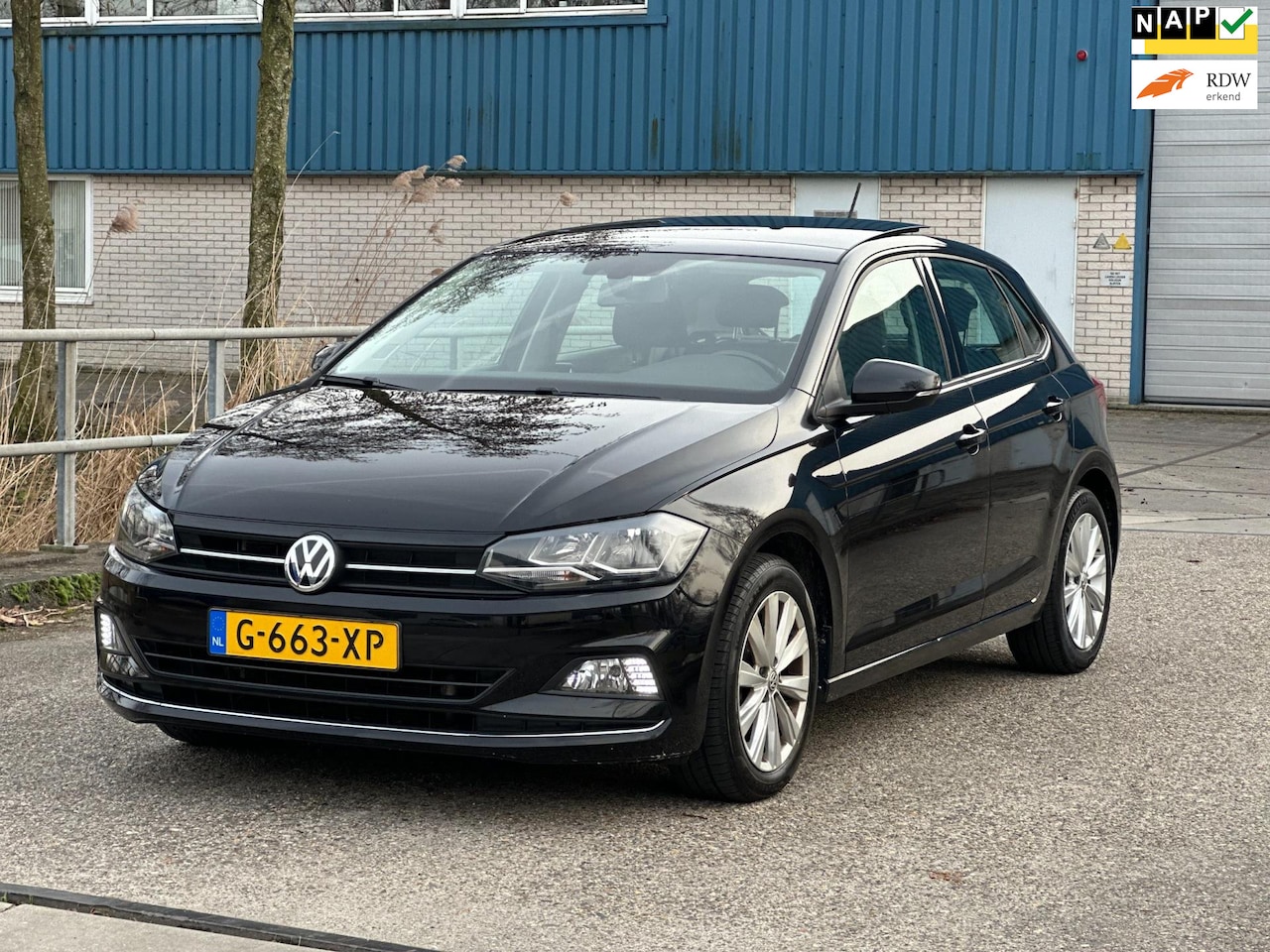 Volkswagen Polo - 1.0 TSI Highline DSG! Pano! Navi! Clima! LM velgen! APK! - AutoWereld.nl