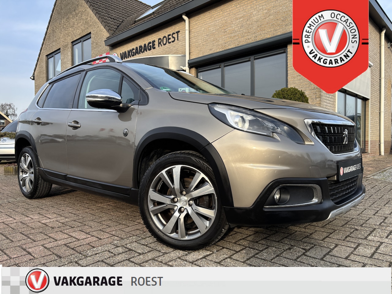 Peugeot 2008 - 1.2 Allure Automaat Carplay / Camera / All-Seasons - AutoWereld.nl