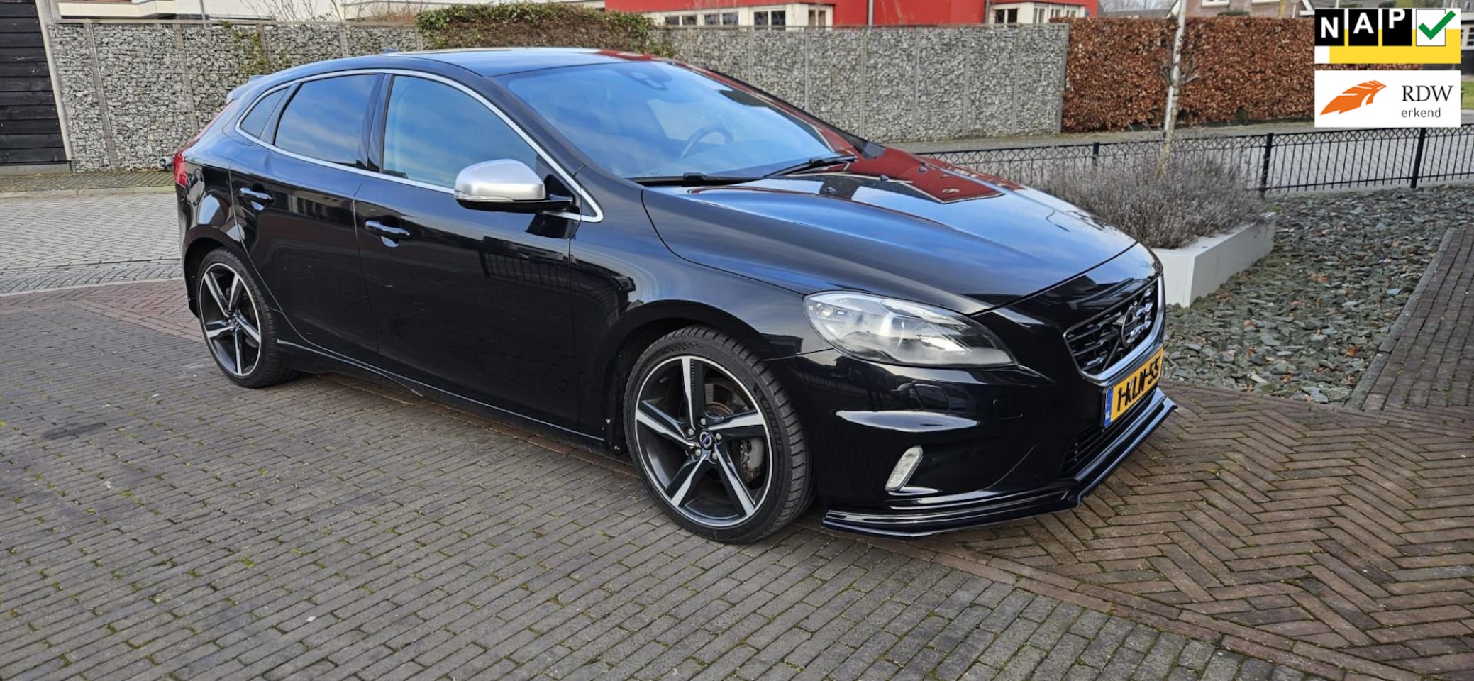 Volvo V40 - 1.6 T3 R-Design AIRCO/cruise - AutoWereld.nl
