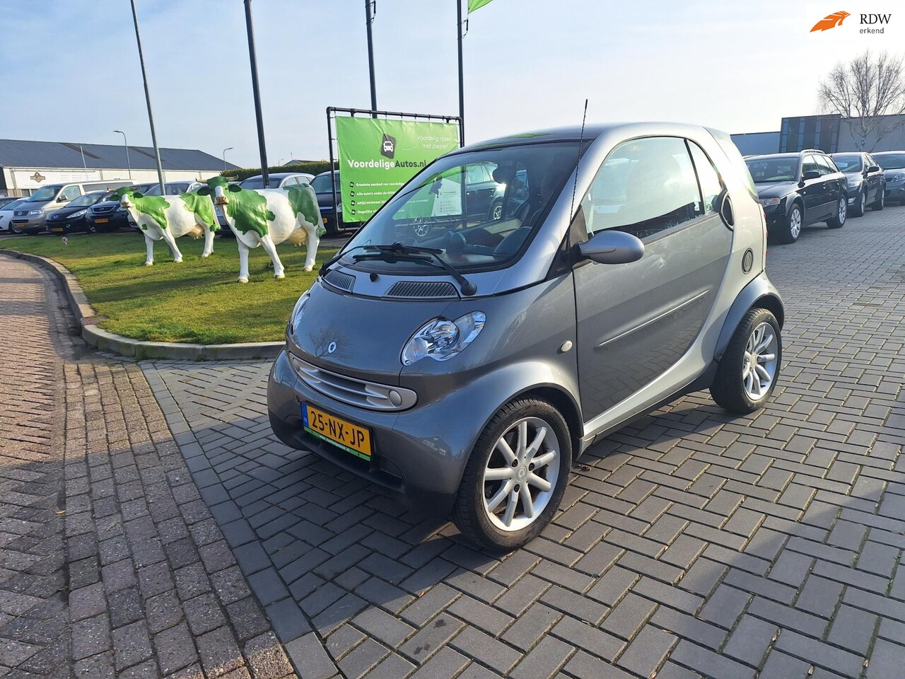 Smart Fortwo coupé - 0.7 springtime / Super leuke auto / APK feb 2027 - AutoWereld.nl