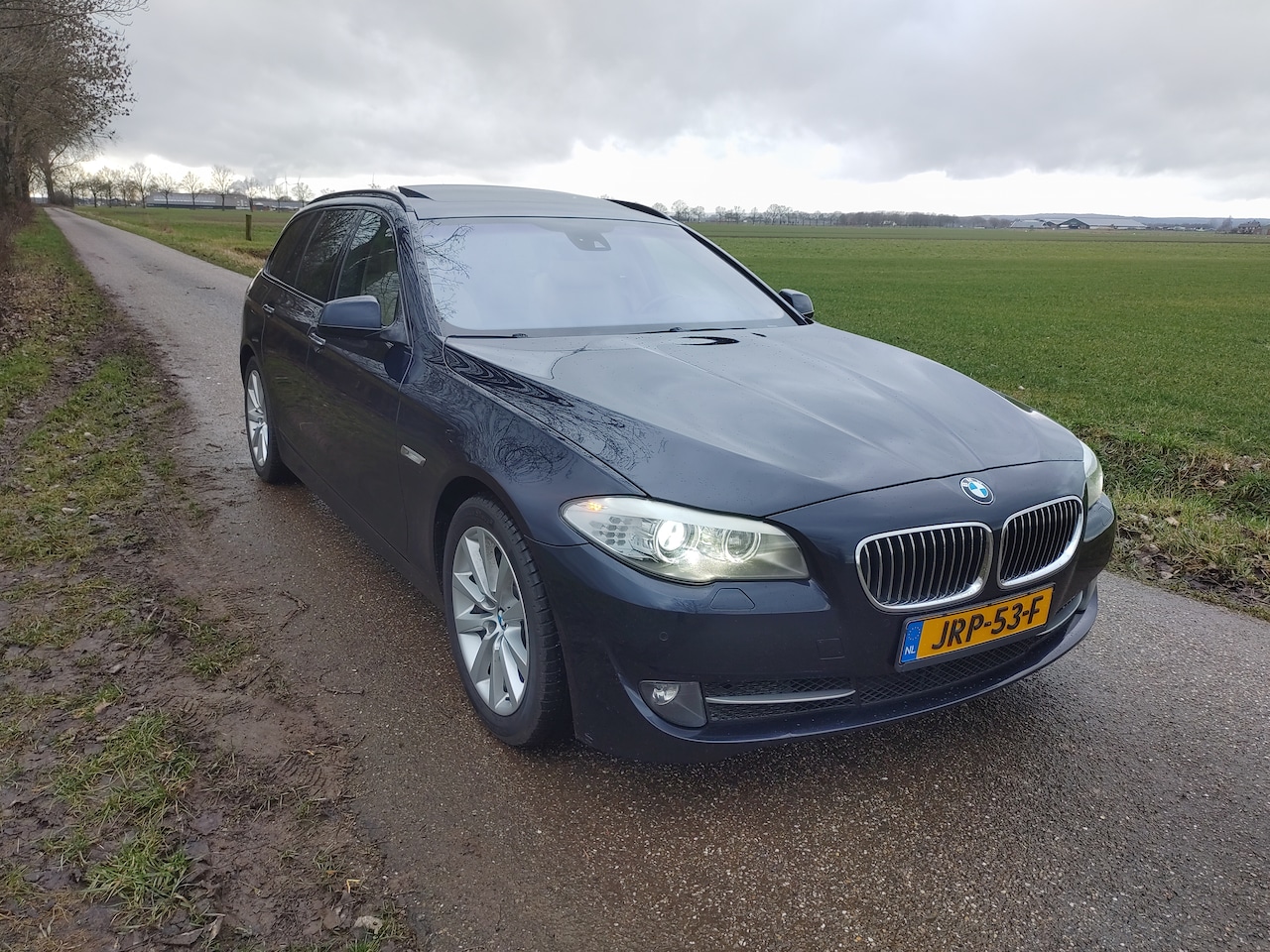 BMW 5-serie Touring - 530i High Executive Trekhaak, panoramadak en comfort-stoelen - AutoWereld.nl