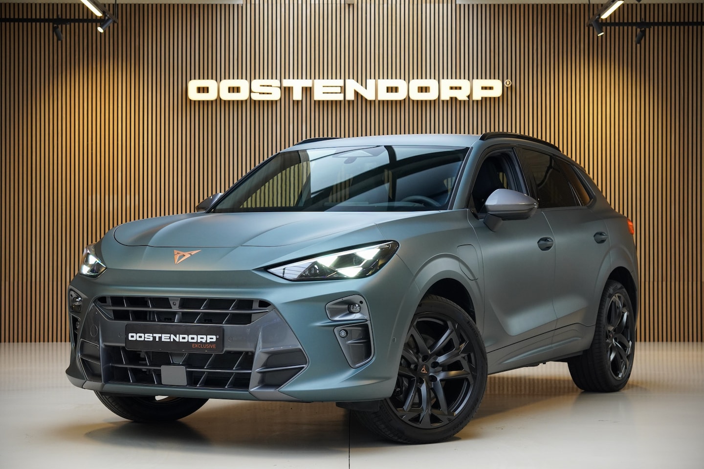 CUPRA Terramar - 1.5TSI/272PK e-Hybrid VZ America's CUP|2025|Trekhaak|Leder+Memory|MATTE Lak|Matrix-LED|Sen - AutoWereld.nl