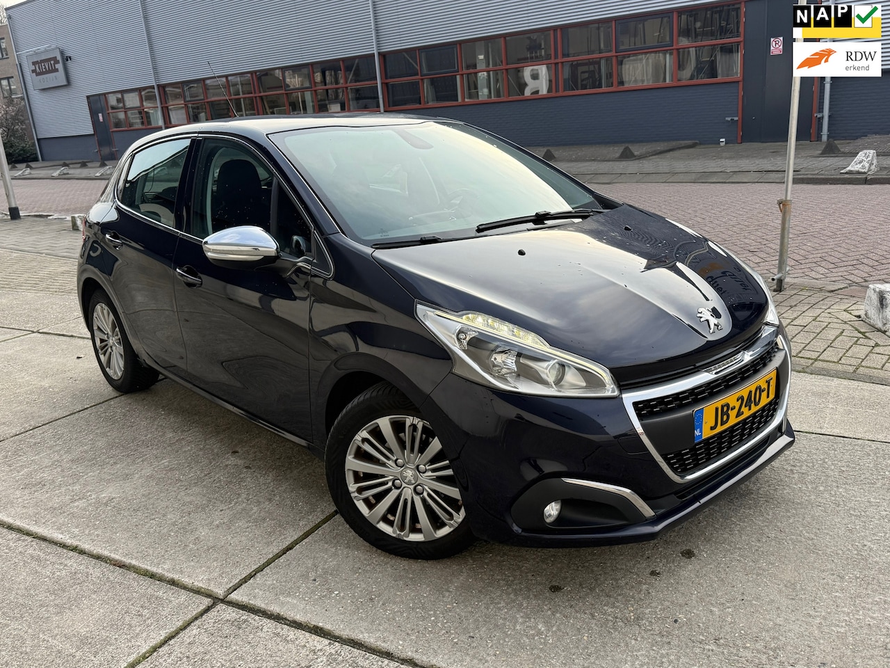 Peugeot 208 - 1.2 PureTech Allure Volle AUTOMAAT NAVI CLIMA NEW APK - AutoWereld.nl