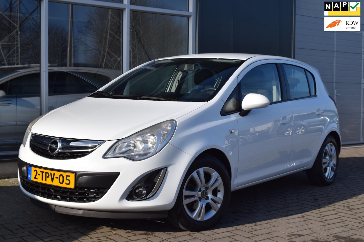 Opel Corsa - 1.2 EcoFlex Business+ LPG | Clima | Cruise | NAP + APK 2-2027 - AutoWereld.nl
