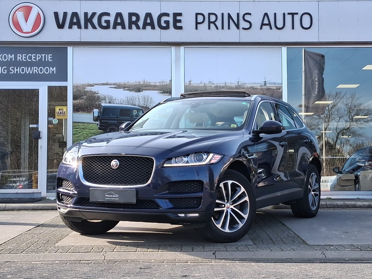Jaguar F-Pace - 2.0 Portfolio AWD 20d |PANO|MERIDIAN|CAMERA|STOELVERW.|ORIG. NL|NAP| 4540 - AutoWereld.nl