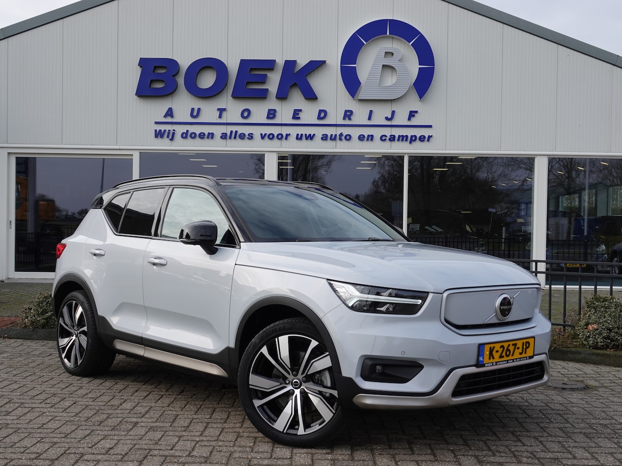 Volvo XC40 - Recharge P8 AWD R-Design TREKH. | VOL LEER | 360° CAM | TWO-TONE | SOH 92% - AutoWereld.nl
