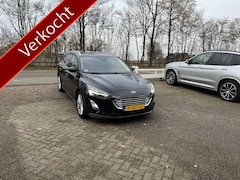 Ford Focus Wagon - 1.0 EcoBoost Titanium Business TREKHAAK CLIMA STOEL- EN STUURVERWARMING