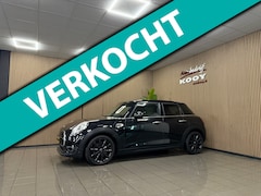 MINI Cooper - 1.5 Chili Serious Business * Automaat / Navigatie / Camera / Parkeersensoren / NL AUto