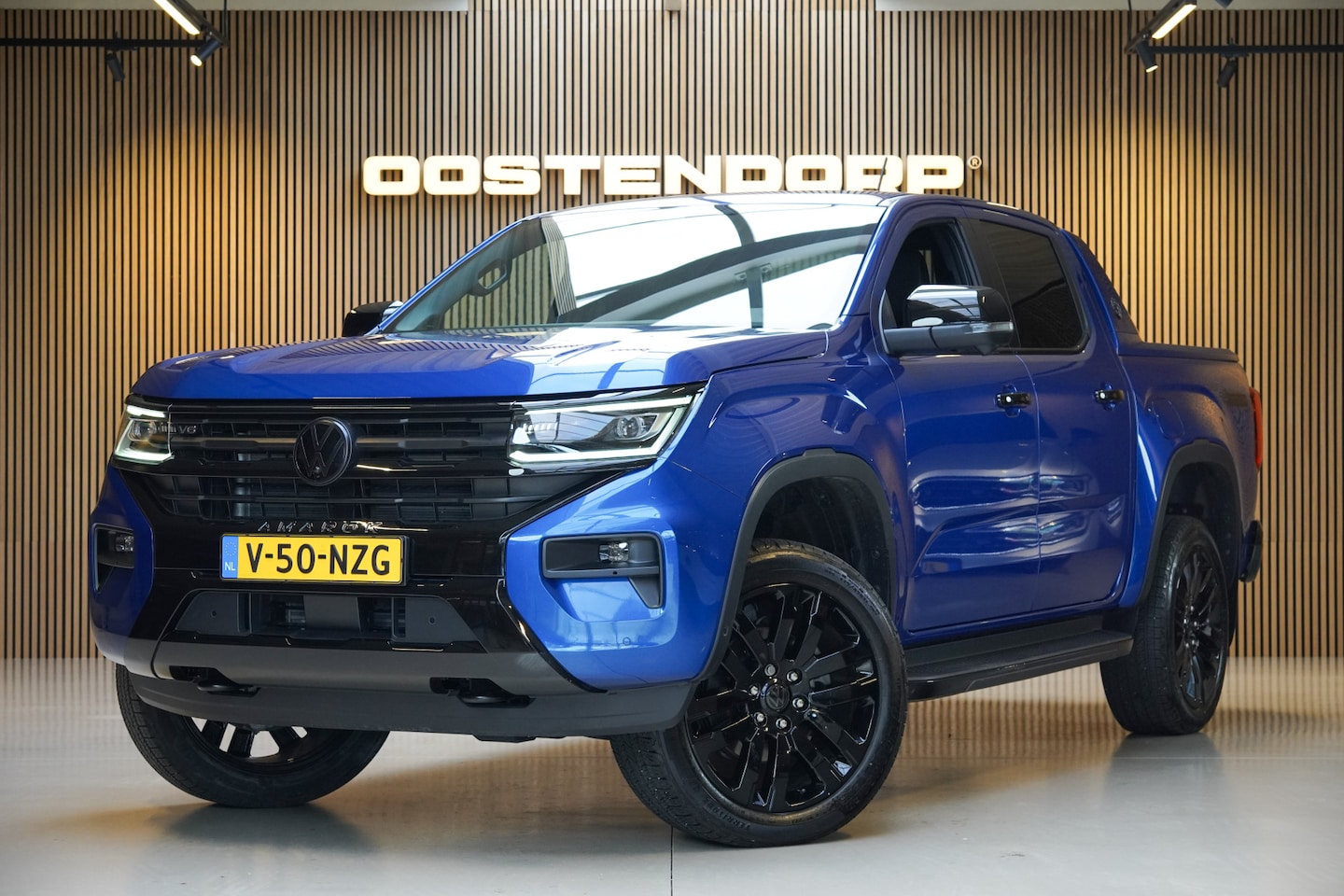 Volkswagen Amarok - 3.0TDI/240pk 4Motion Plus Cab Aventura BLACKSTYLE (2 persoons/ grijs kenteken)|2024|Leer|T - AutoWereld.nl