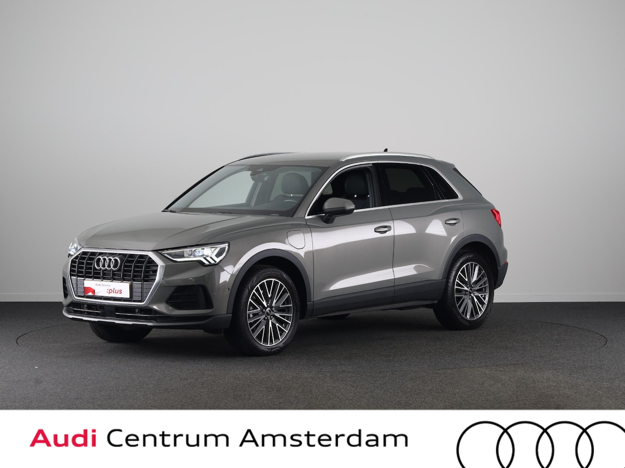Audi Q3 - 45 TFSI e Advanced edition 245pk | Navigatie | Sportstoelen | 19 inch lichtmetalen velgen - AutoWereld.nl
