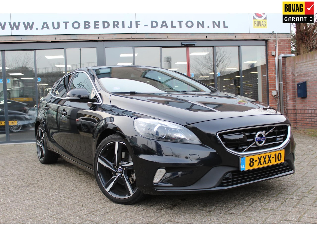 Volvo V40 - 1.6 T4 180 PK R-Design / PANODAK / NAVIGATIE / TREKHAAK - AutoWereld.nl