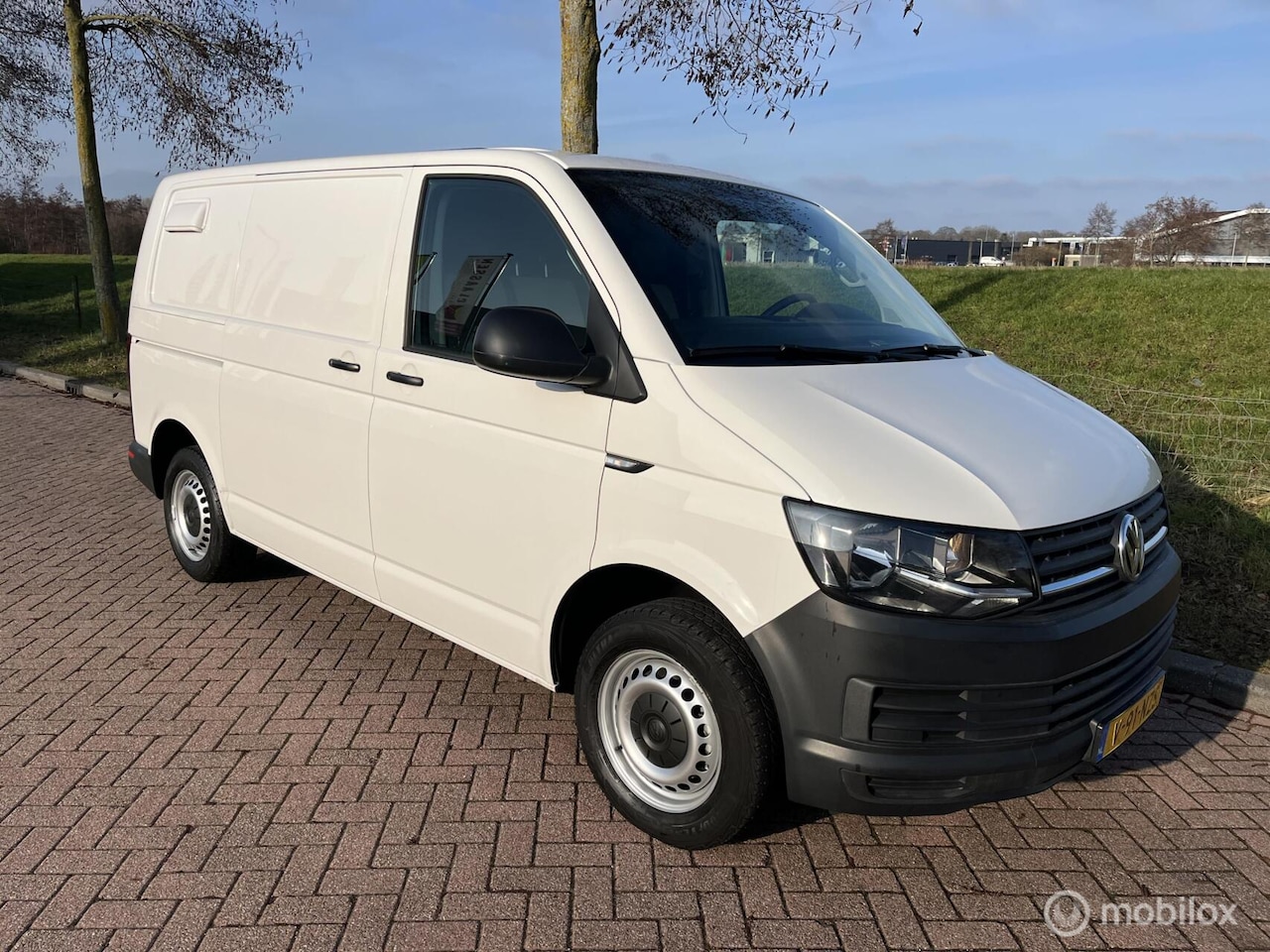 Volkswagen Transporter - 2.0 TSI Benzine + Airco | Gesloten bestel - AutoWereld.nl