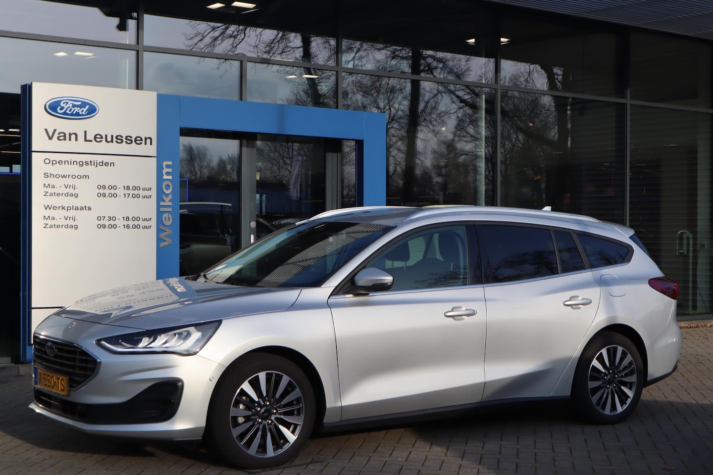 Ford Focus Wagon - 125PK HYBRID TITANIUM-X TREKHAAK VIRTUAL-COCKPIT B&O AUDIO CLIMA P-SENSOREN 17"LMV LED CAM - AutoWereld.nl