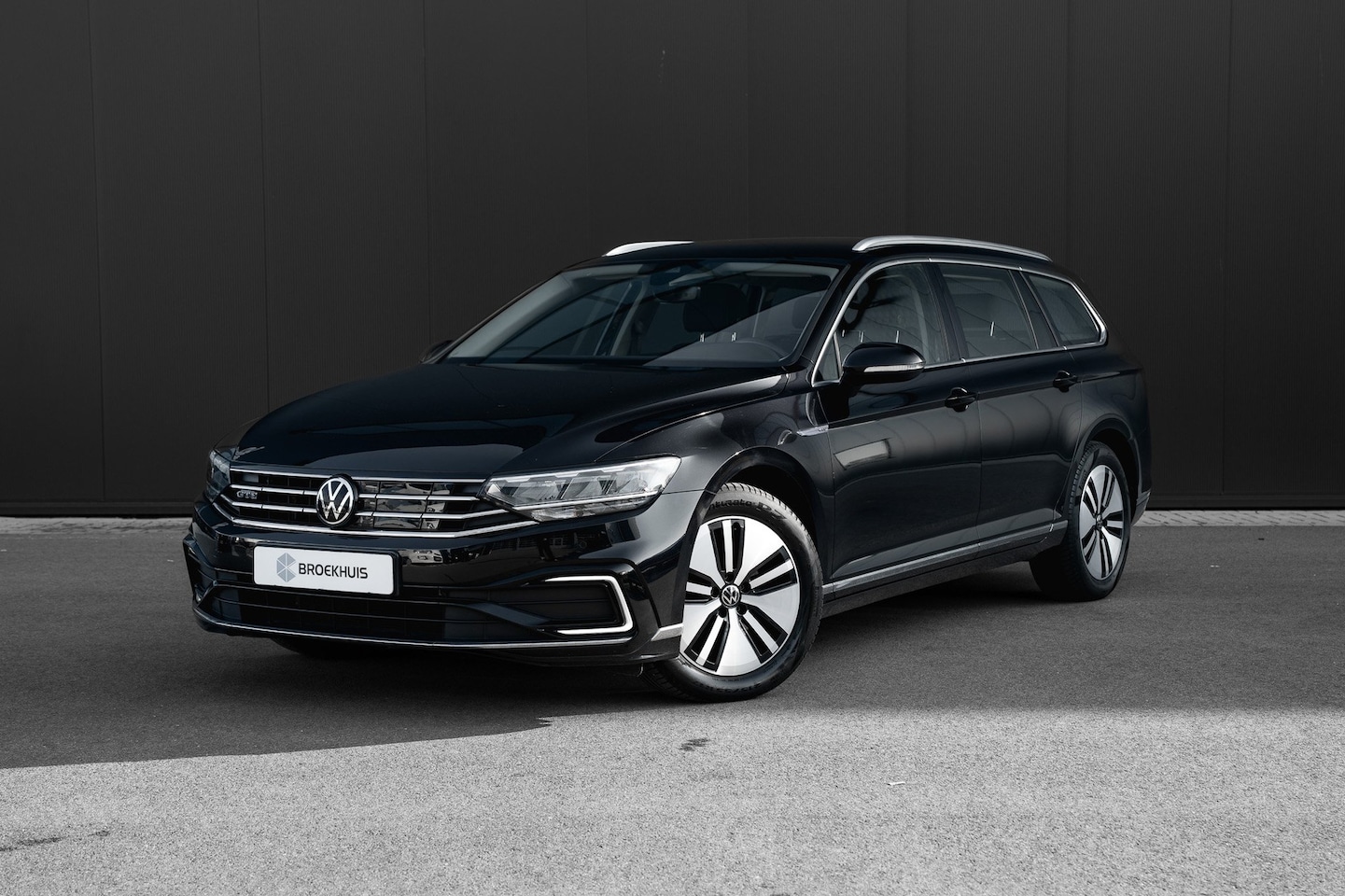 Volkswagen Passat Variant - 1.4 TSI PHEV GTE Business | Trekhaak | Achteruitrijcamera | Adaptive Cruise | - AutoWereld.nl