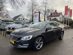 Volvo V60 - 2.4 D6 AWD PLUG-IN HYBRID SUMMUM / LEDER / NAVI / TREKHAAK / LED