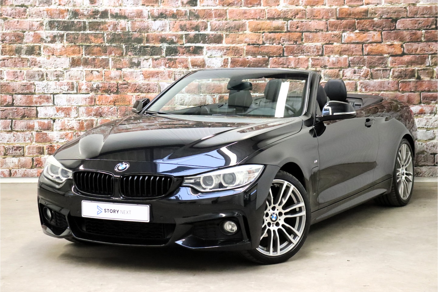 BMW 4-serie Cabrio - 420i High Executive M Sport Pakket Automaat / Navigatie Professional / Elektrisch Verstelb - AutoWereld.nl