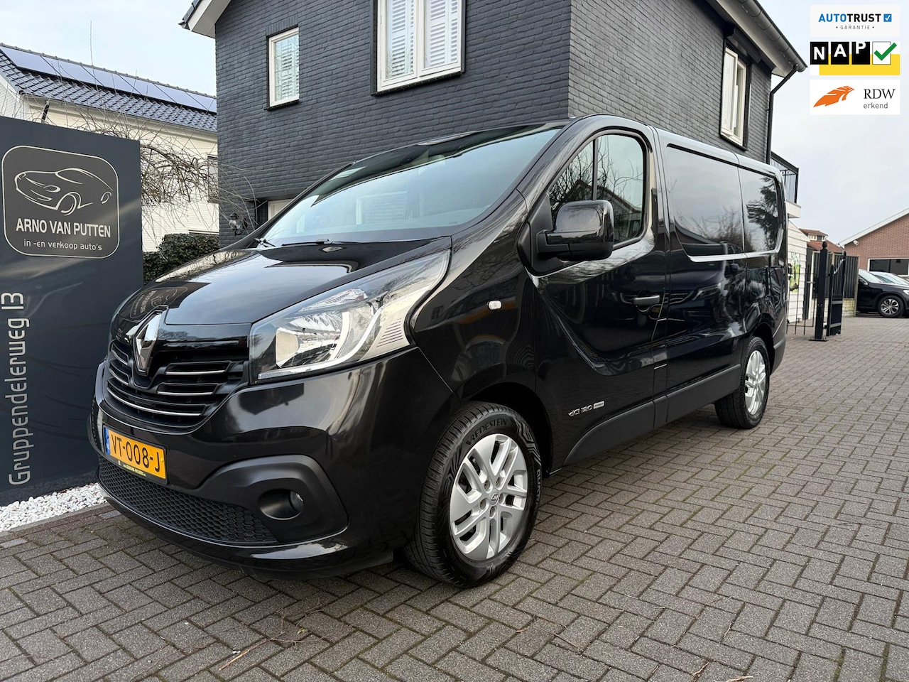 Renault Trafic - 1.6 dCi Energy /Airco /Camera /Cruise /3-Zits /Zeer netjes - AutoWereld.nl