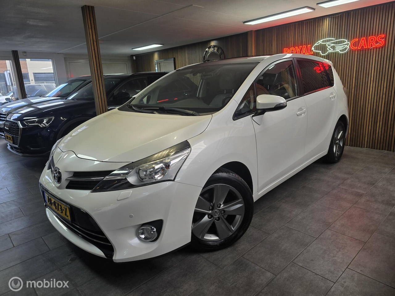 Toyota Verso - 1.8 VVT-i Dynamic 7persoons/ Pano/ Camera/ Navi - AutoWereld.nl