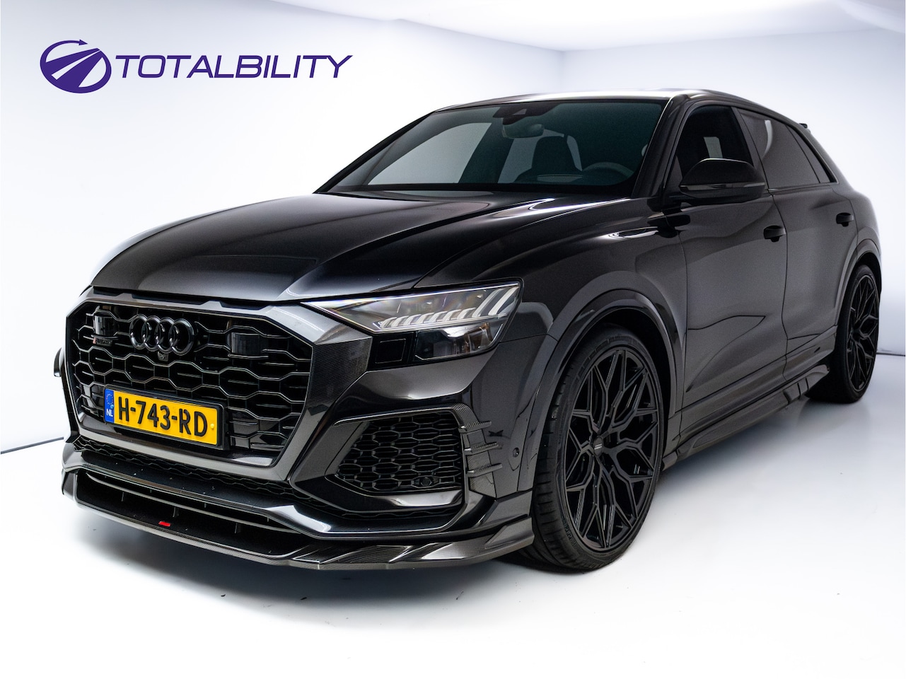 Audi RSQ8 - RSQ8 4.0 V8 Urban Dynamic 800 PK / 1000 Nm Quattro | Keramisch | 24" Vossen | Akrapovic Ti - AutoWereld.nl