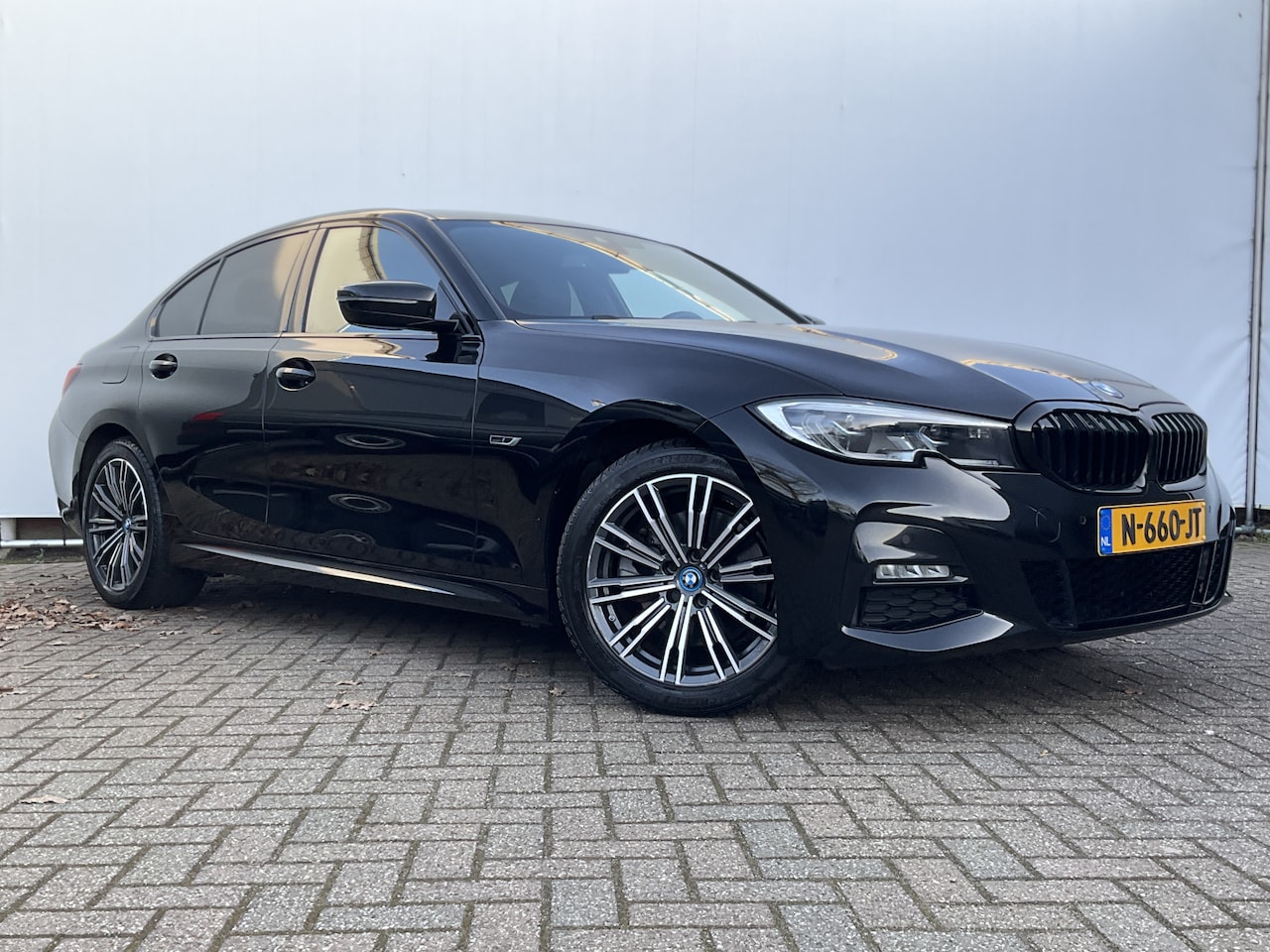 BMW 3-serie - 320e M-Sport Edition Plus Leder DAB Carplay Business - AutoWereld.nl