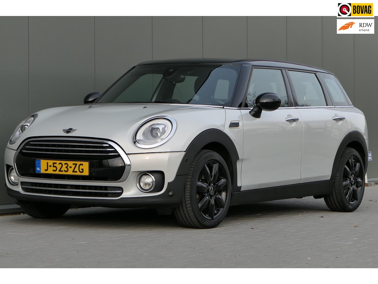 MINI Clubman - Mini 1.5 Cooper Chili Serious Business Navi Sportstoelen - AutoWereld.nl
