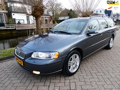 Volvo V70 - 2.4 Edition 170pk Automaat LPG-G3 Leder Clima Trekhaak 1800kg