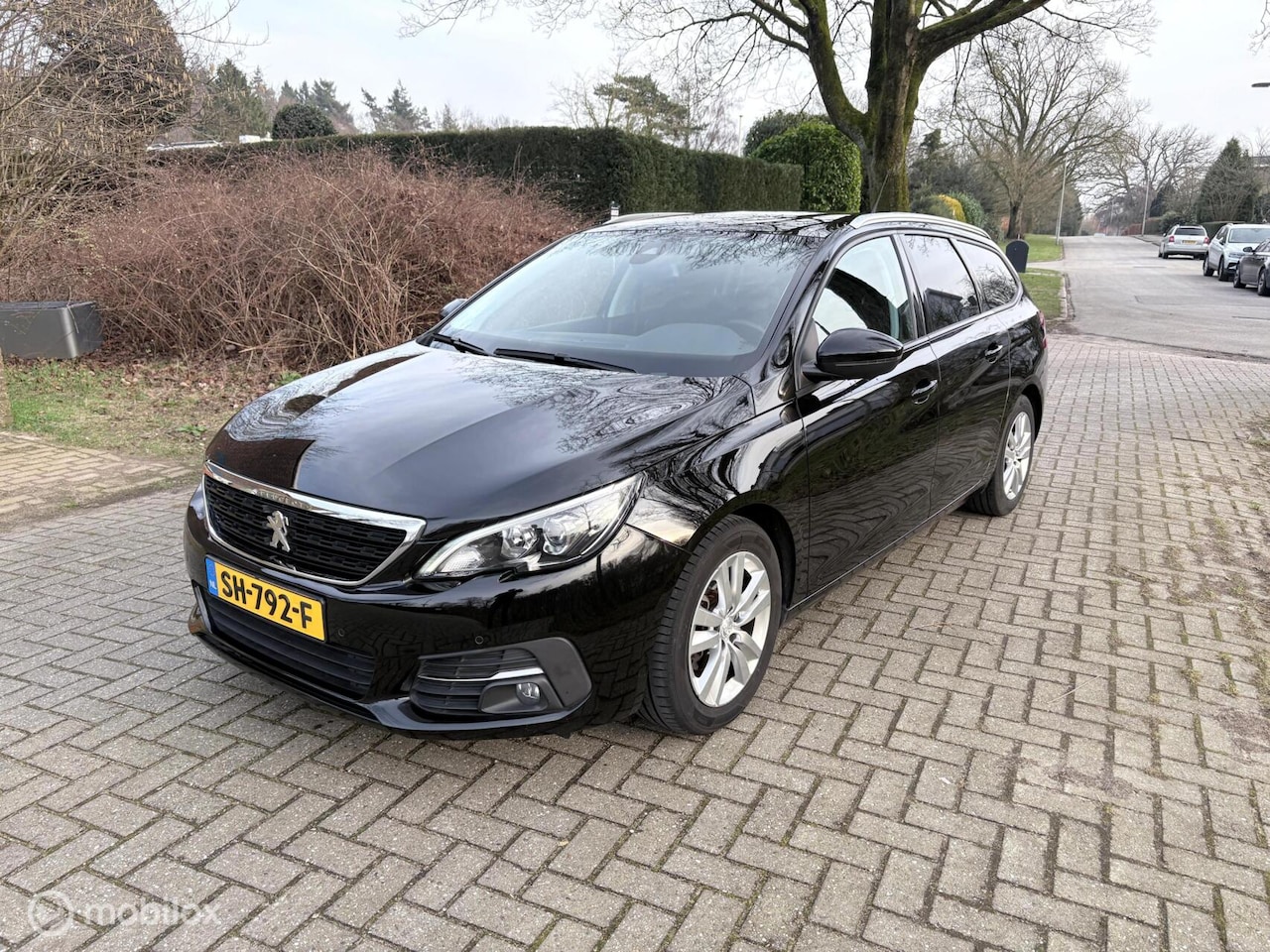 Peugeot 308 SW - 1.2 | PANORAMADAK | TREKHAAK | 128.000KM | - AutoWereld.nl