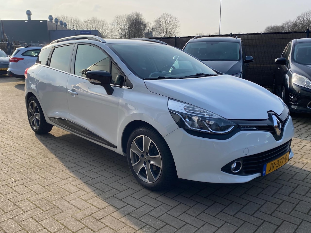 Renault Clio Estate - 0.9 TCe Night&Day NL-auto - AutoWereld.nl