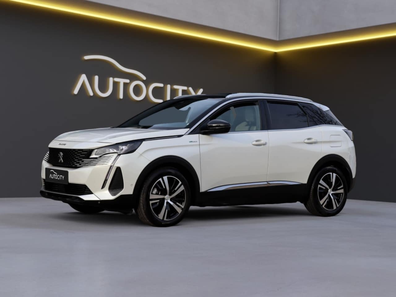 Peugeot 3008 - Hybrid 225 GT Line Pano l Camera l Adaptive Cruise - AutoWereld.nl