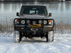 Toyota Land Cruiser 70 - 4.2 LX Blind Van FRP