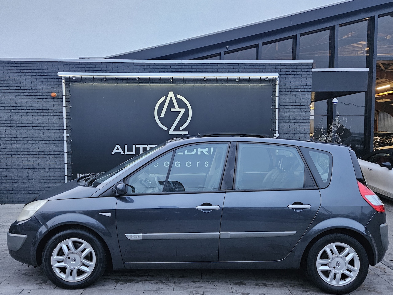 Renault Scénic - 2.0-16V Tech Line *AC*Pano*Nieuwe Distributieriem* - AutoWereld.nl