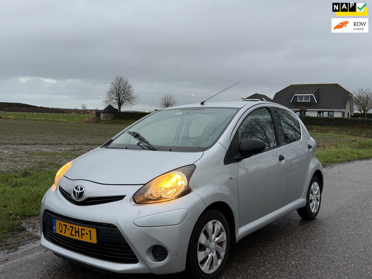 Toyota Aygo - 1.0 VVT-i Comfort | Facelift | NAP | Airco - AutoWereld.nl