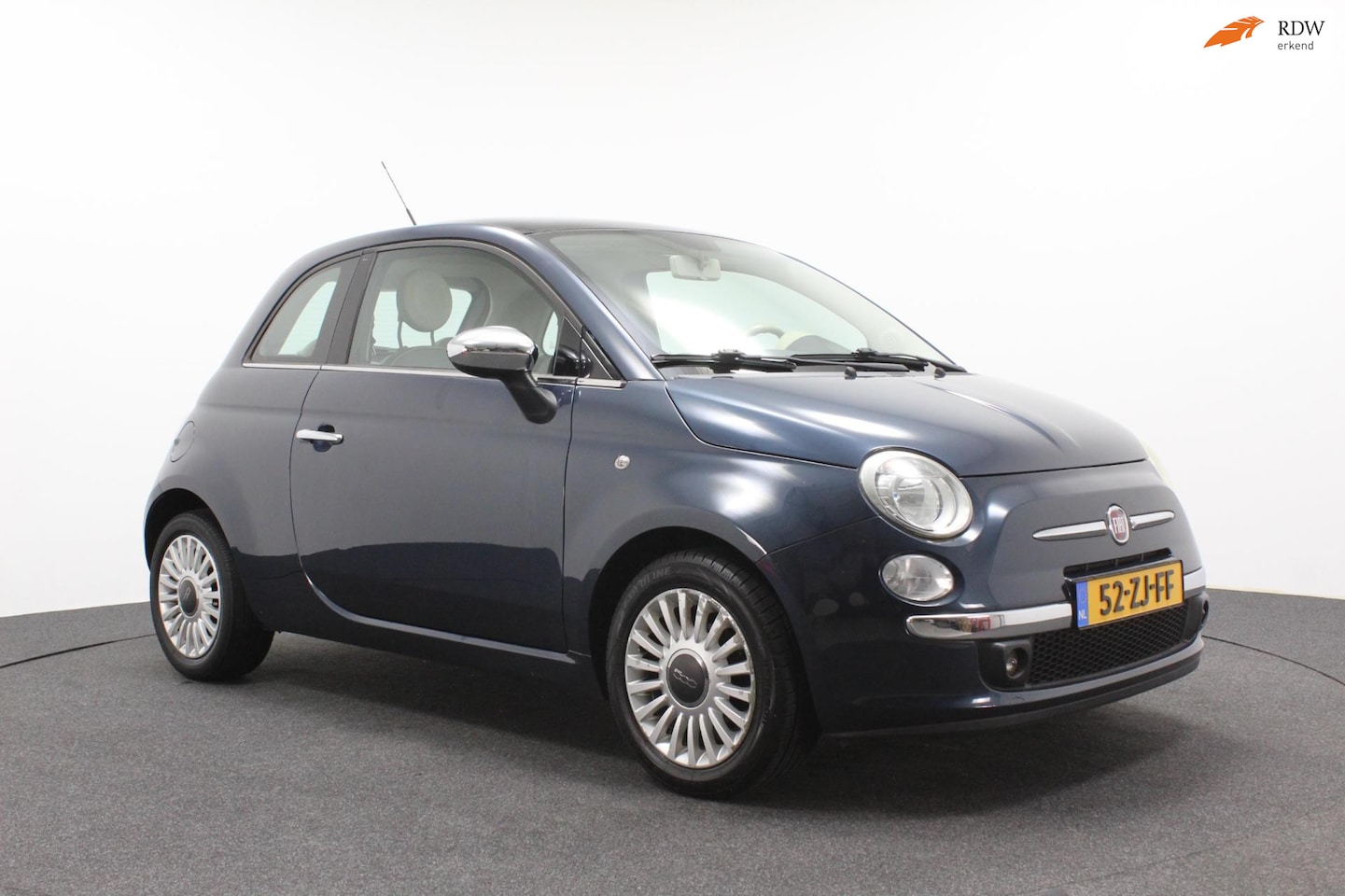 Fiat 500 - 1.2 Lounge | Climate control | Sportvelgen | Stuurbediening - AutoWereld.nl