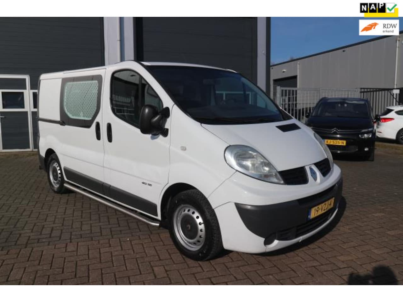 Renault Trafic - 2.5 dCi T29 L1H1 2x SCHUIFDEUR - AutoWereld.nl